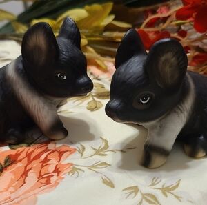 Salt and Pepper shakers new pigs New